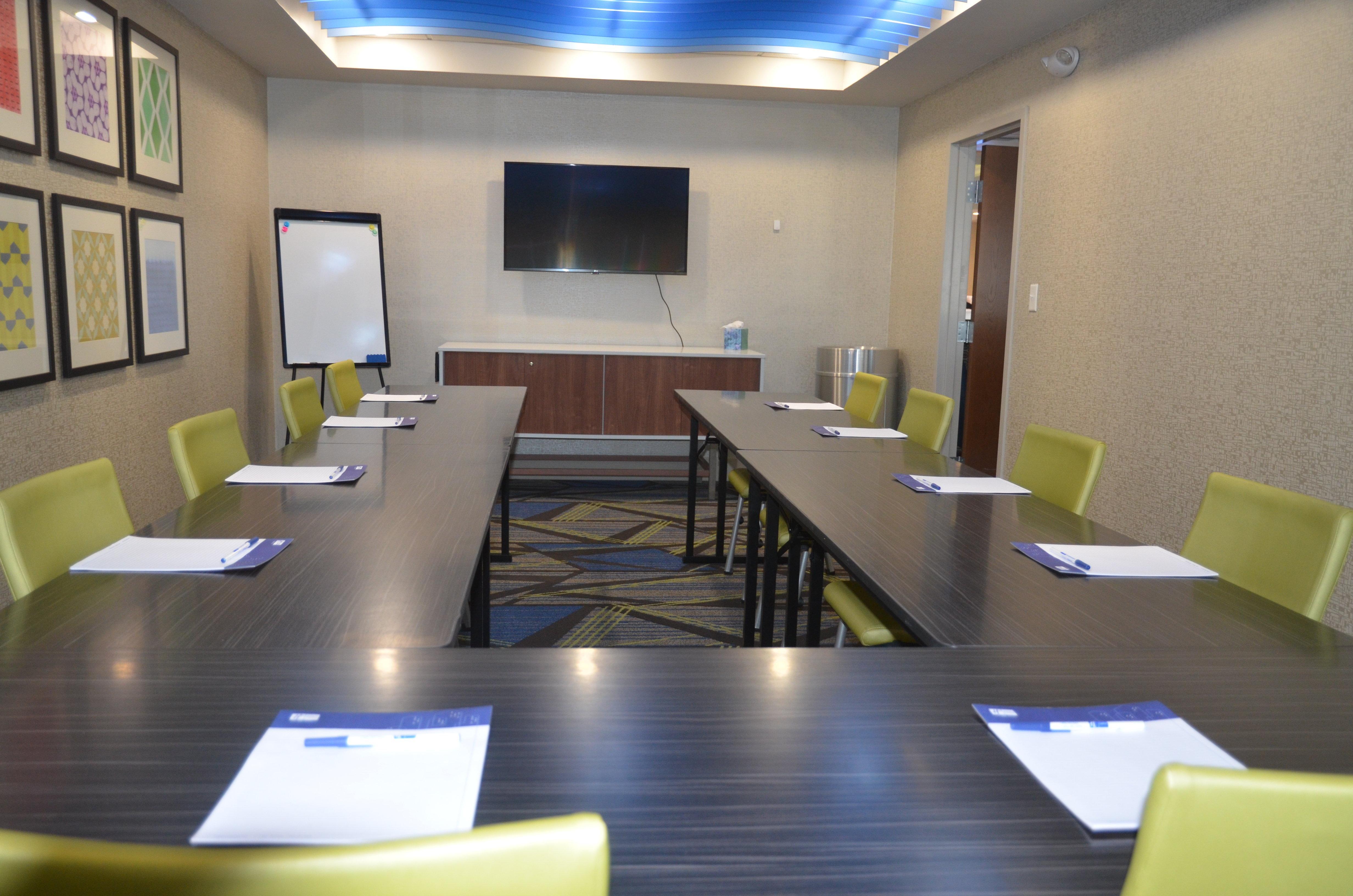 Holiday Inn Express Hotel & Suites Rochester By Ihg Екстериор снимка