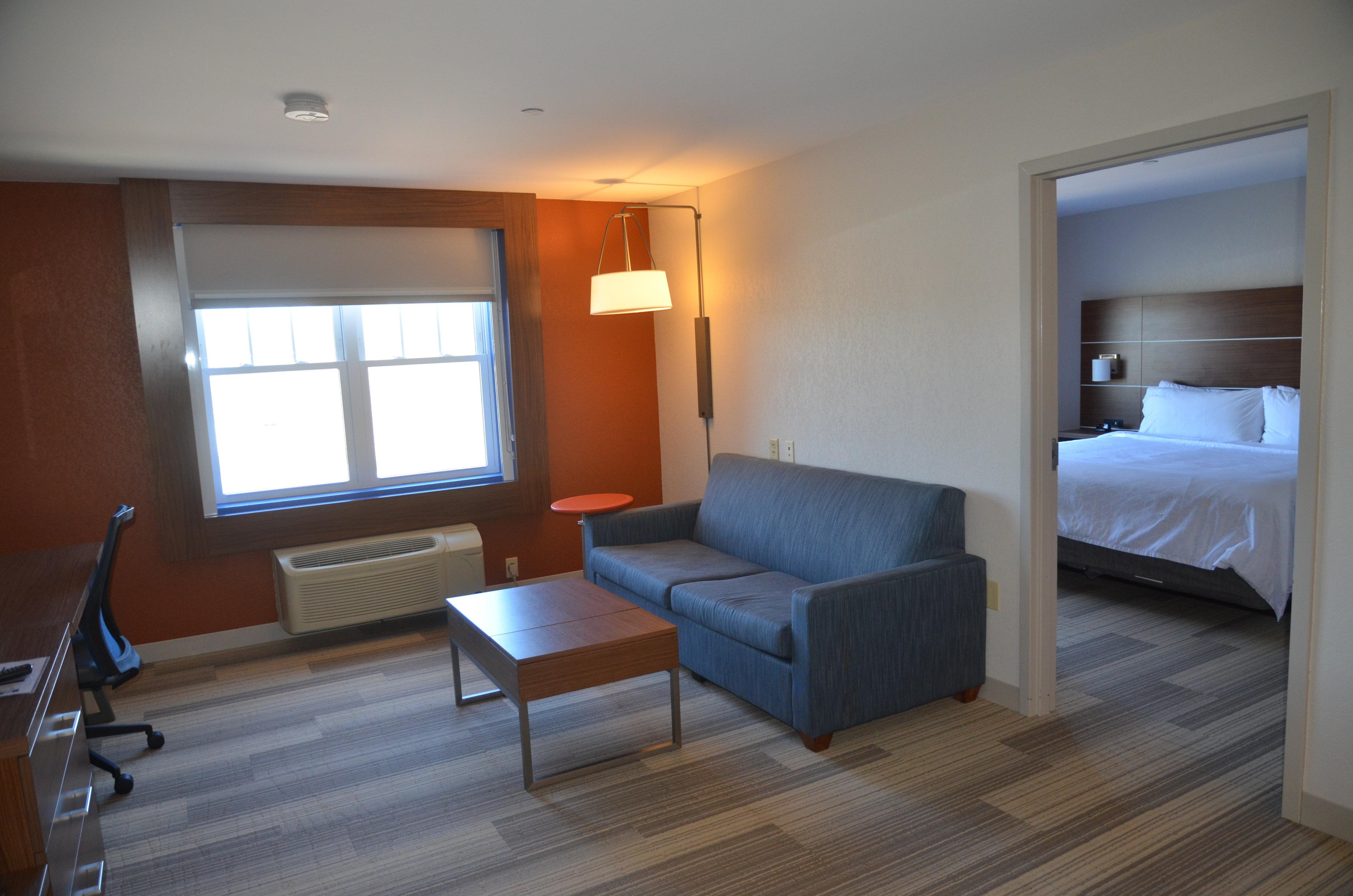 Holiday Inn Express Hotel & Suites Rochester By Ihg Екстериор снимка