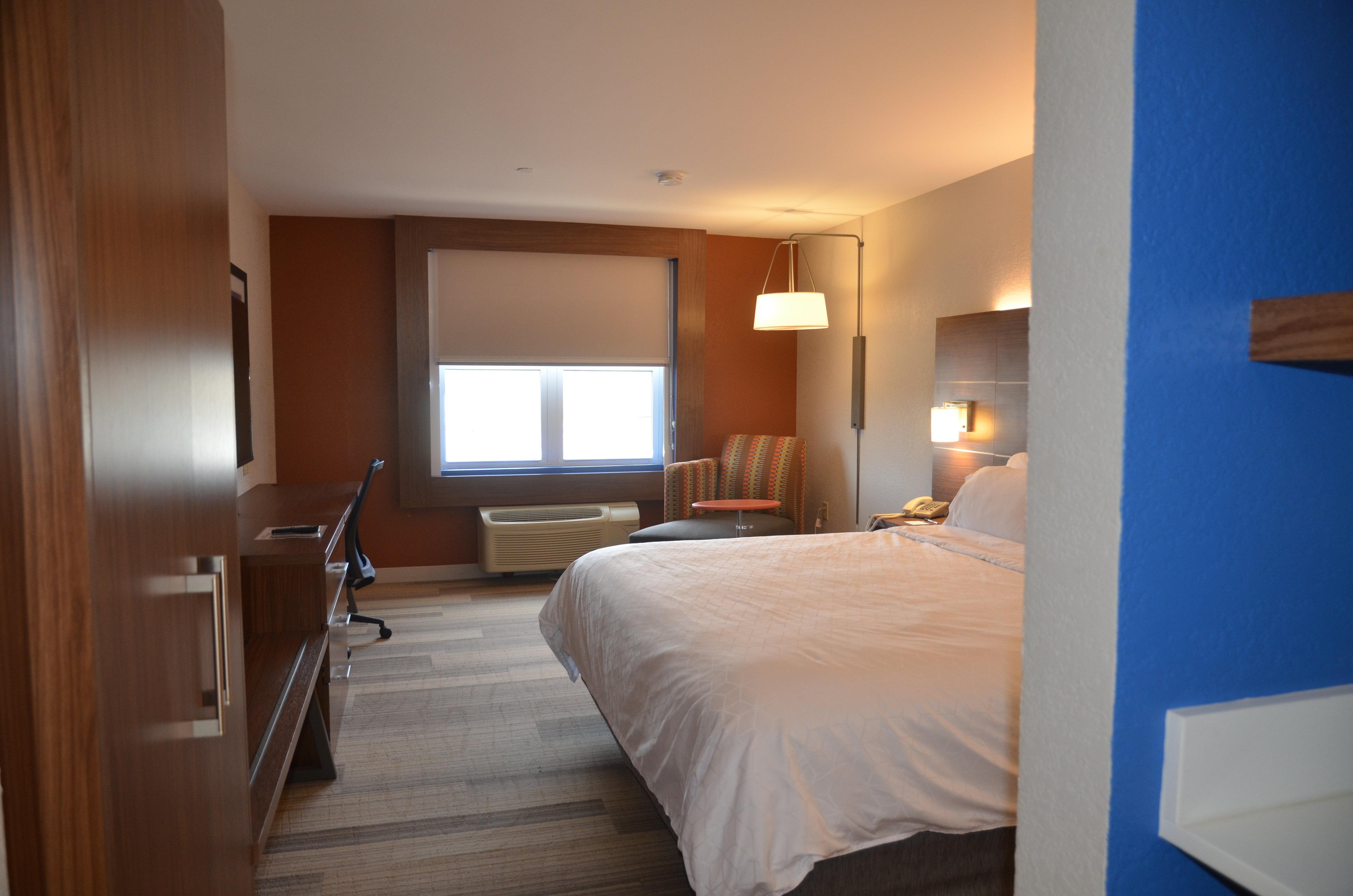 Holiday Inn Express Hotel & Suites Rochester By Ihg Екстериор снимка