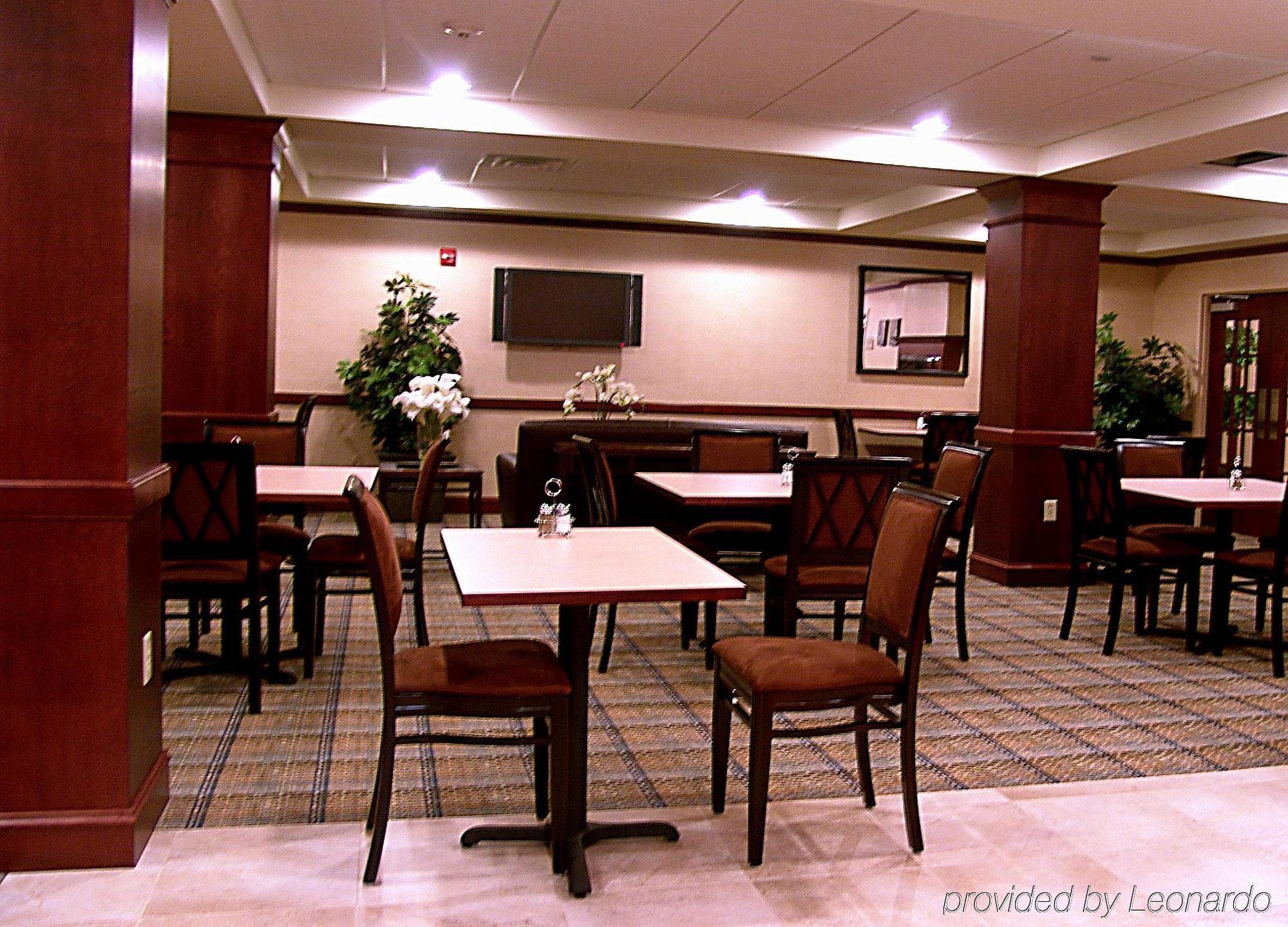 Holiday Inn Express Hotel & Suites Rochester By Ihg Ресторант снимка
